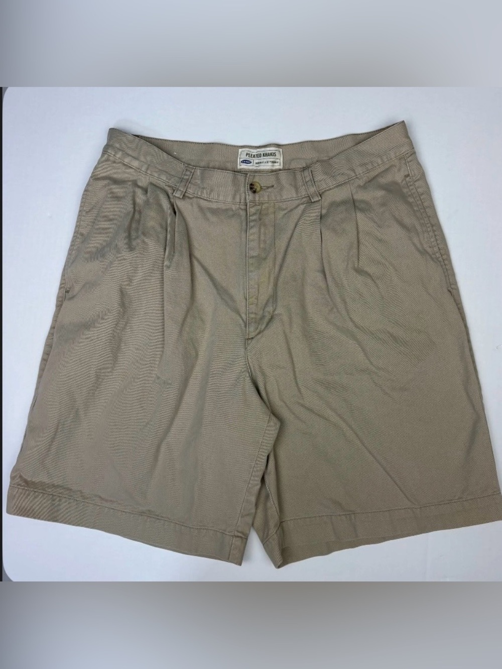 Old Navy Men Size 34 Shorts Flaws Tan Khaki Pleated Front Cotton Casual Preppy